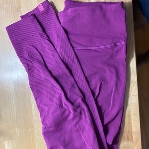 Lululemon Reveal leggings